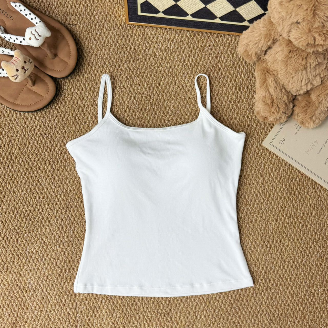 Gwen | Dames Cami Top met Ingebouwde Bh – Slim Fit & Medium Lengte | Comfortabel & Slankmakend