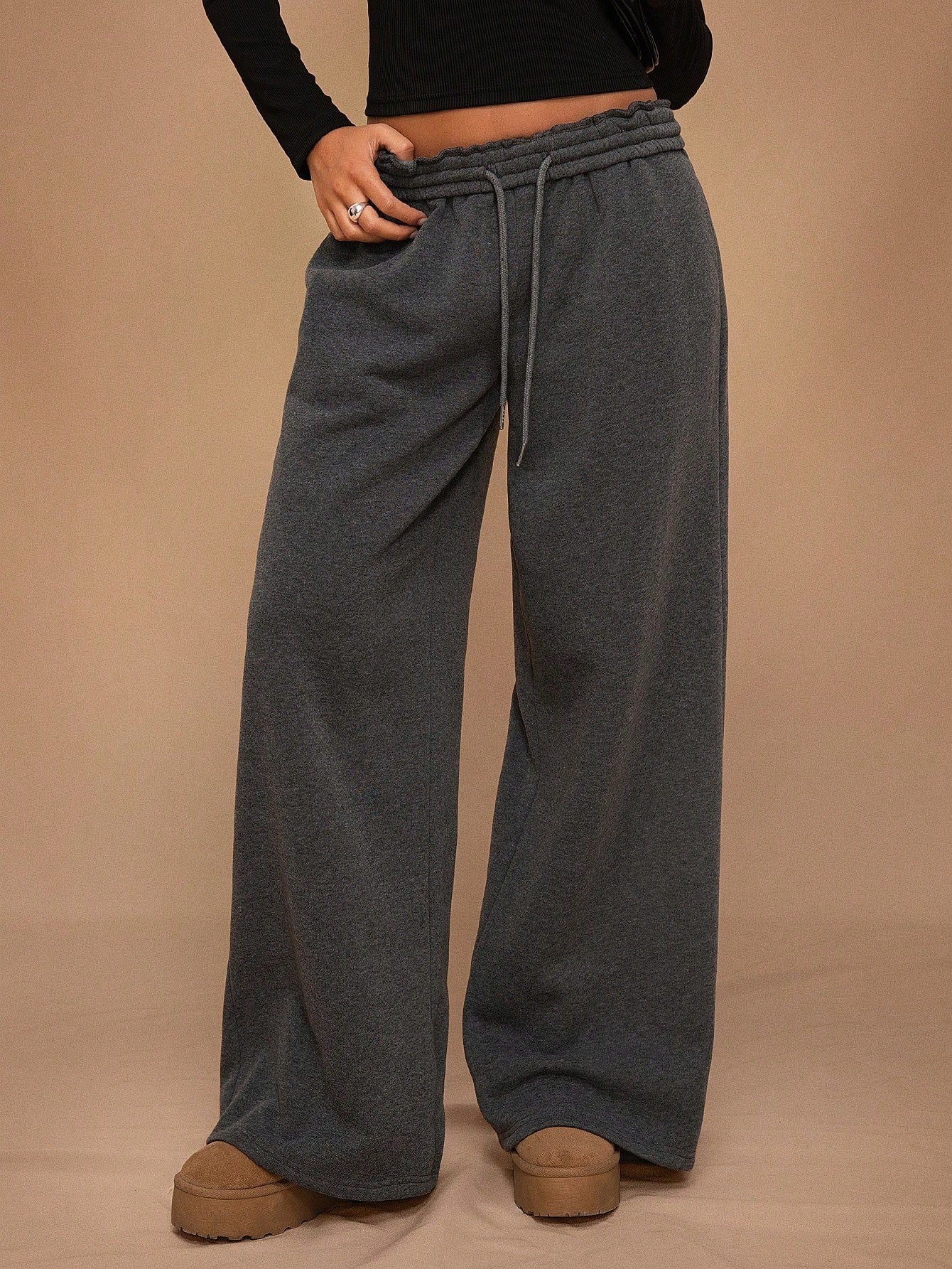 Kiana | Dames Joggingbroek – Gevoerd & Elastisch Model met Wijde Pijpen | Casual Sportieve Stijl | Herfst/Winter 2025