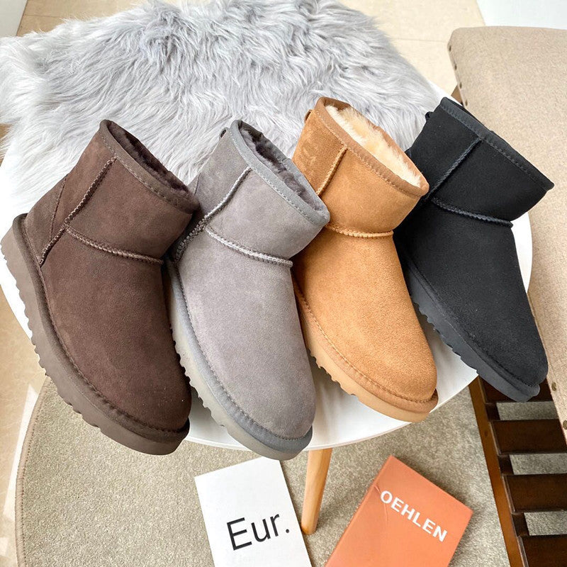 Soraya | Unisex Sneeuwlaarzen – Echt Schapenvacht, Instapmodel & Kort | Warme Winterboots