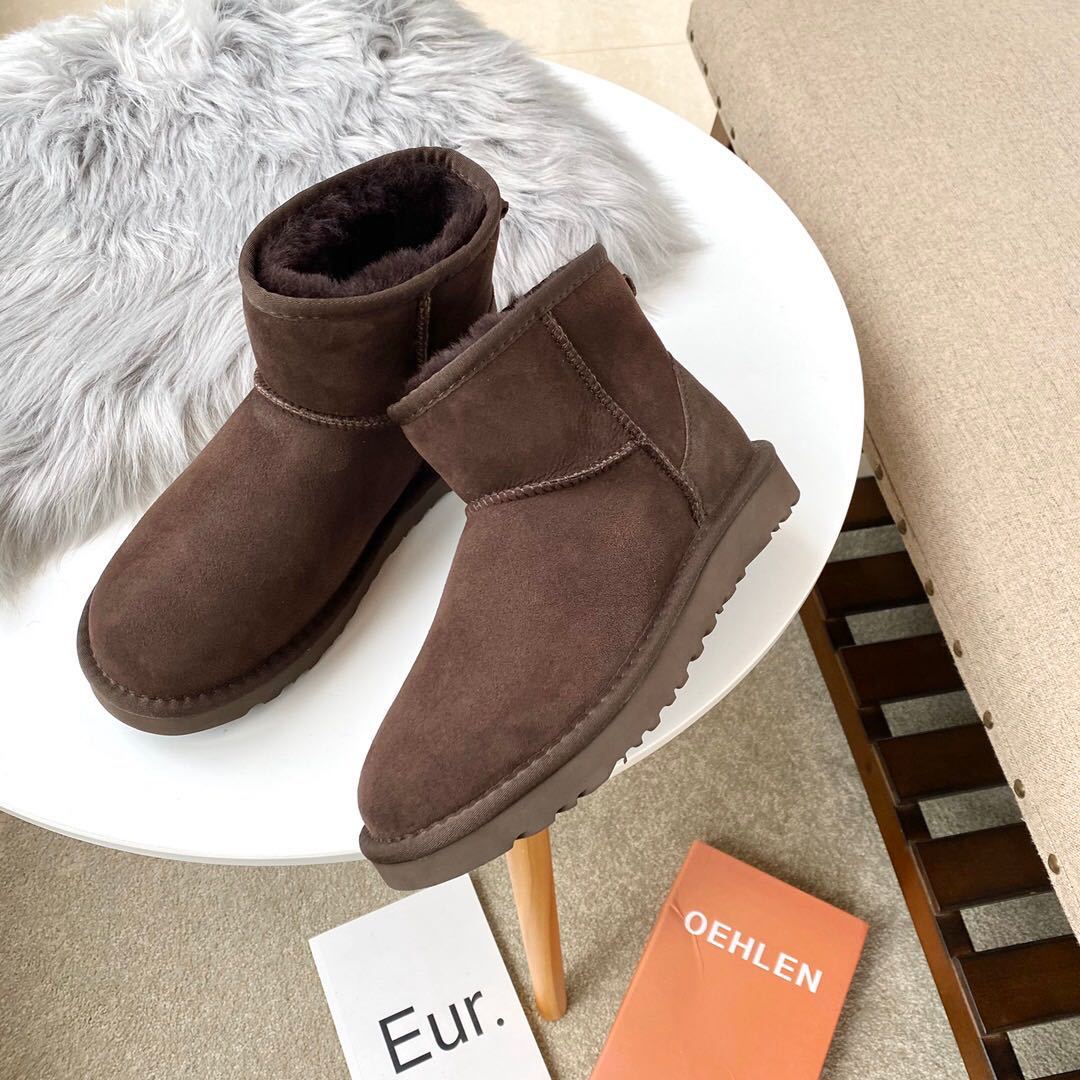 Soraya | Unisex Sneeuwlaarzen – Echt Schapenvacht, Instapmodel & Kort | Warme Winterboots